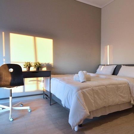 Ferienwohnung A Minimal Retire At Kypseli With An Amazing View Athen Exterior foto