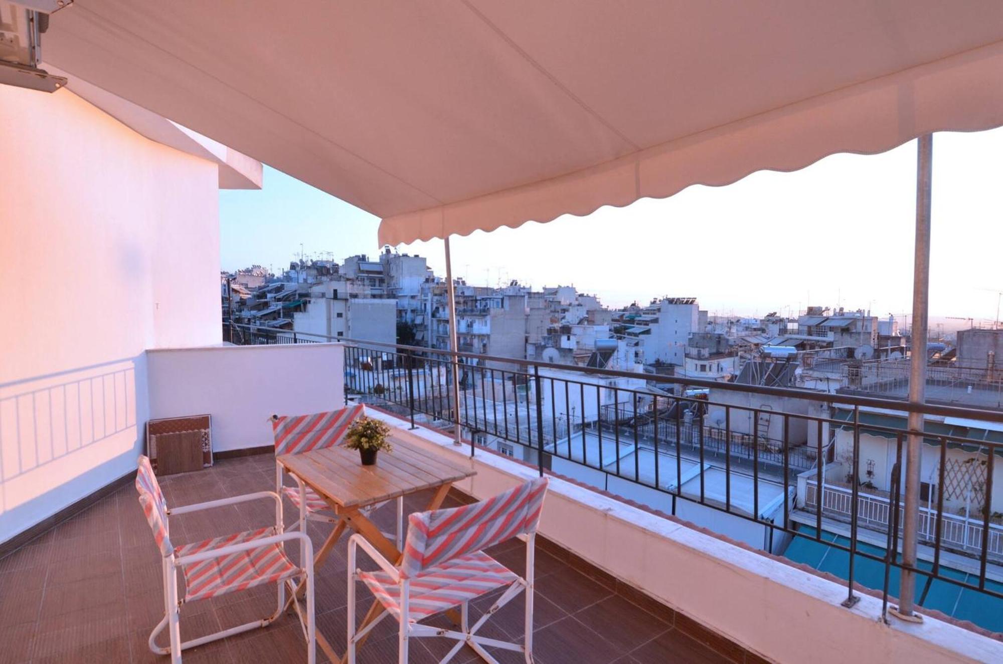 Ferienwohnung A Minimal Retire At Kypseli With An Amazing View Athen Exterior foto