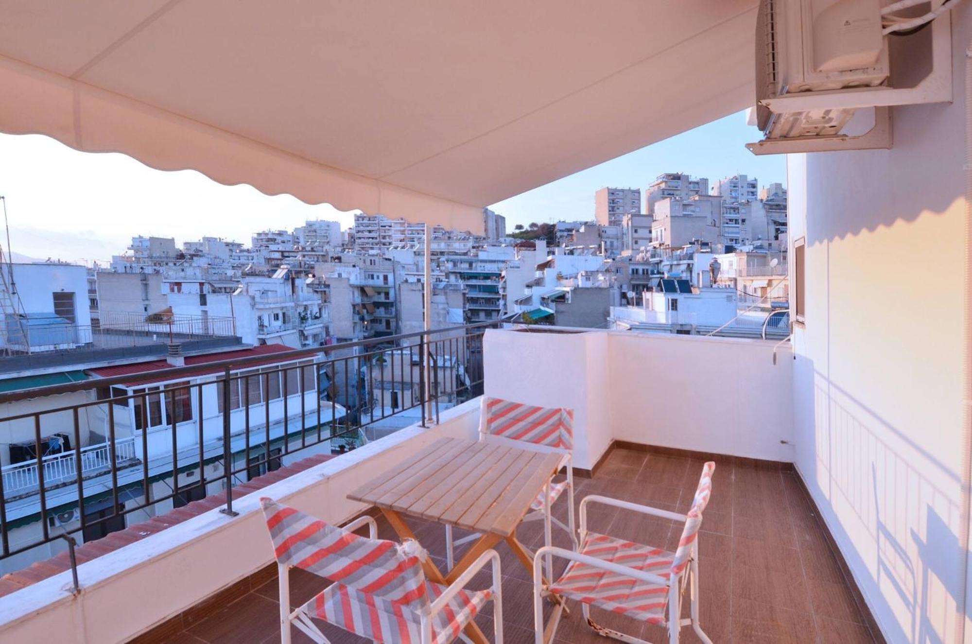 Ferienwohnung A Minimal Retire At Kypseli With An Amazing View Athen Exterior foto